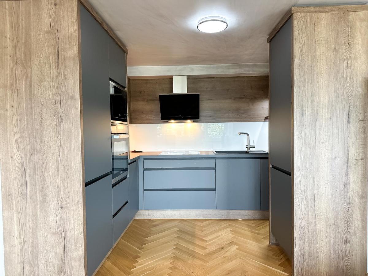 Lux Residence, A/C, Vip Parking, City View Banská Bystrica Exterior foto